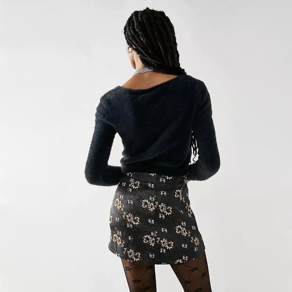NWT Free People black jacquard floral print satin-like mini skirt, 8 - Picture 5 of 16